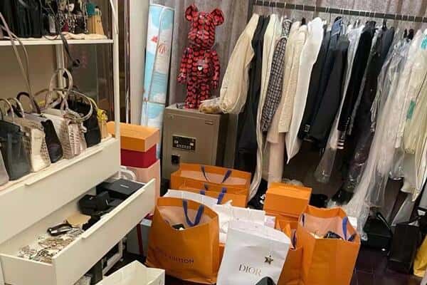 牙克石市回收一线品牌衣服